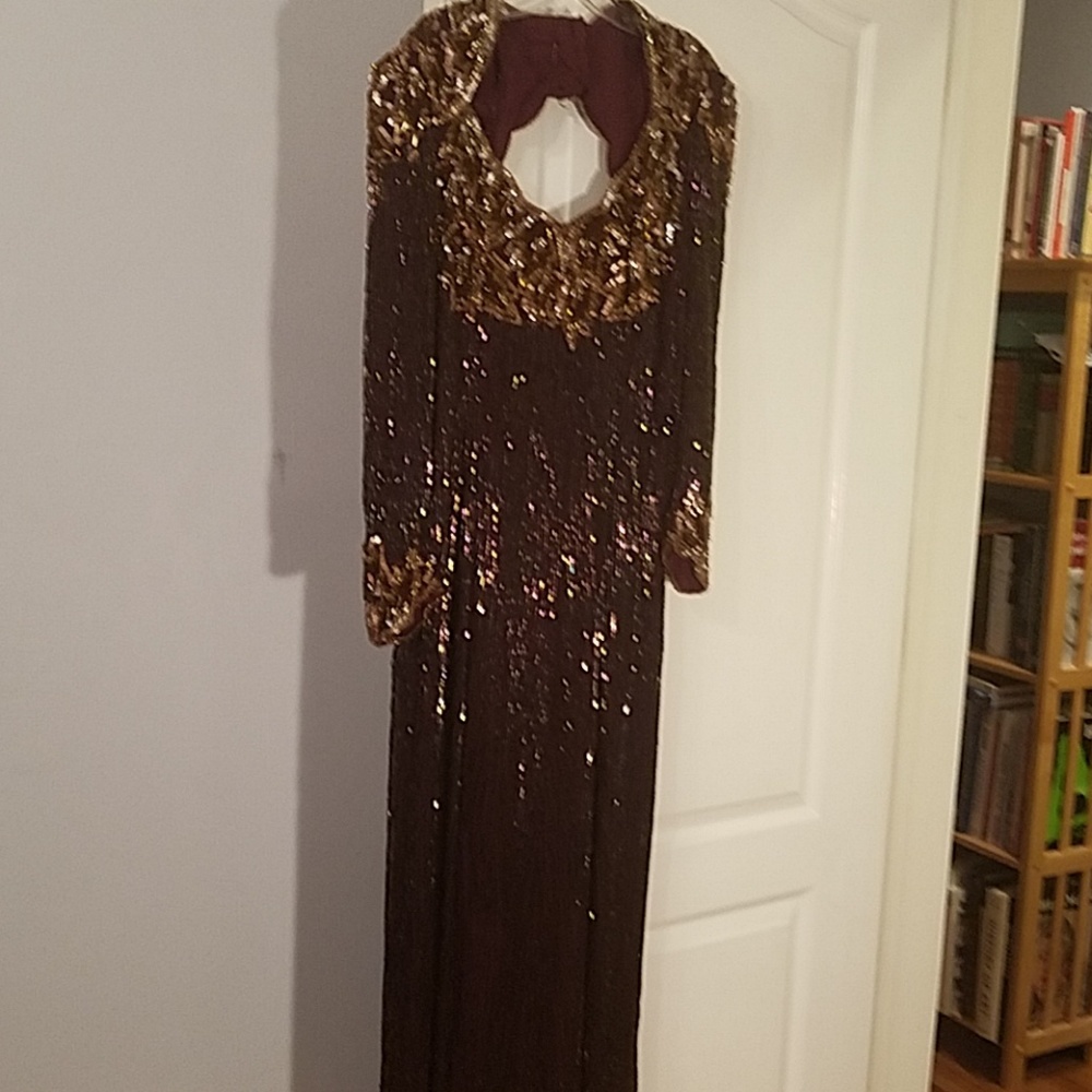 Oscar de La Renta fully sequined evening gown